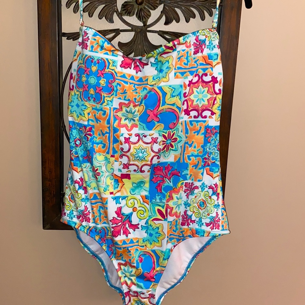 Liz Claiborne one piece printed swimsuit